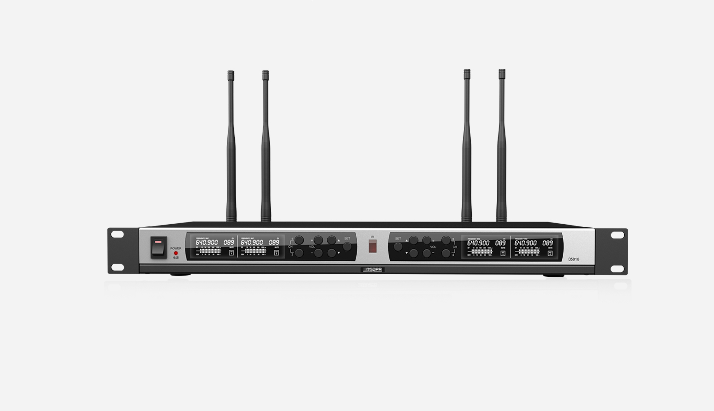 4 Channels Wireless Microphone System Receiver