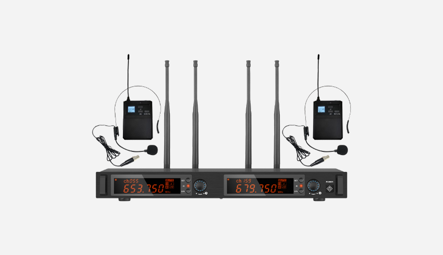 True Diversity UHF Wireless Microphone System (2 head-set mic)