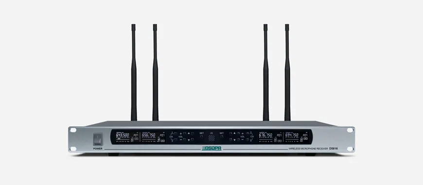 4 Channels Wireless Microphone System Receiver