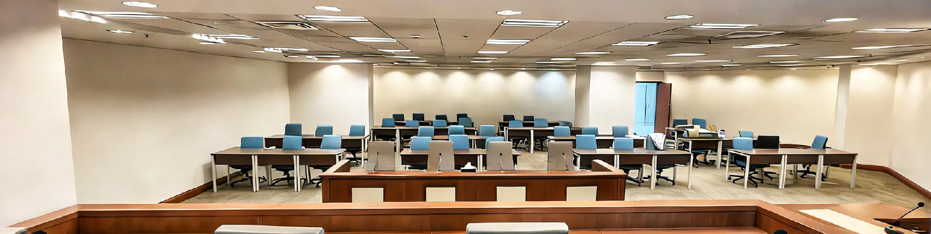 2.4G Wireless Conference System for Kuwait Institute for Judicial & Legal Studies