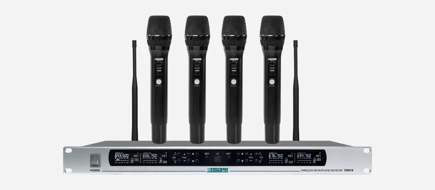 True Diversity UHF Wireless Microphone System (4 rechargable hand-held mic)
