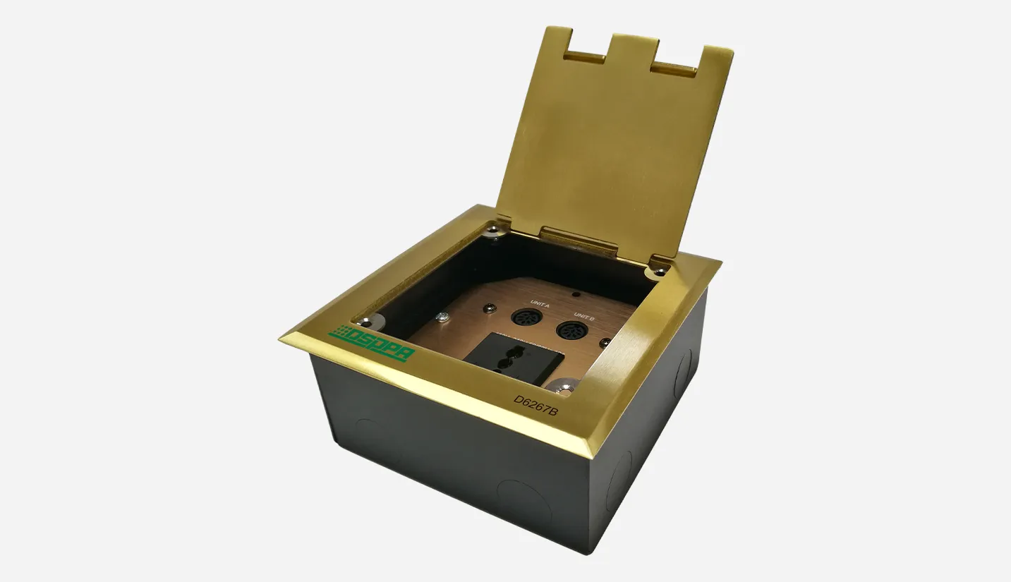 Conference Clamshell Slot