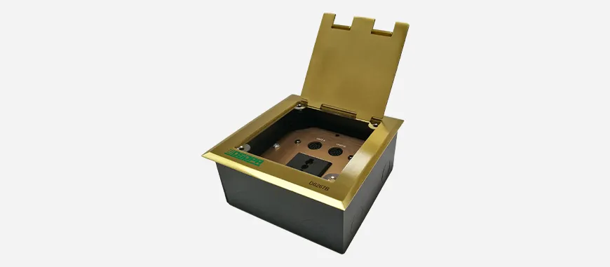 Conference Clamshell Slot