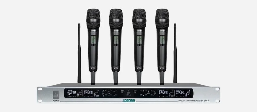 4 Channels True Diversity Microphone Receiver 4 Handhol Mic
